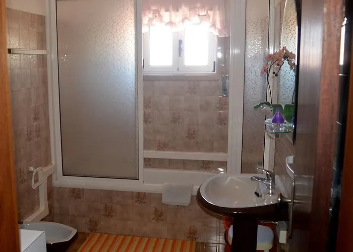 Holidays 71 نازاريه